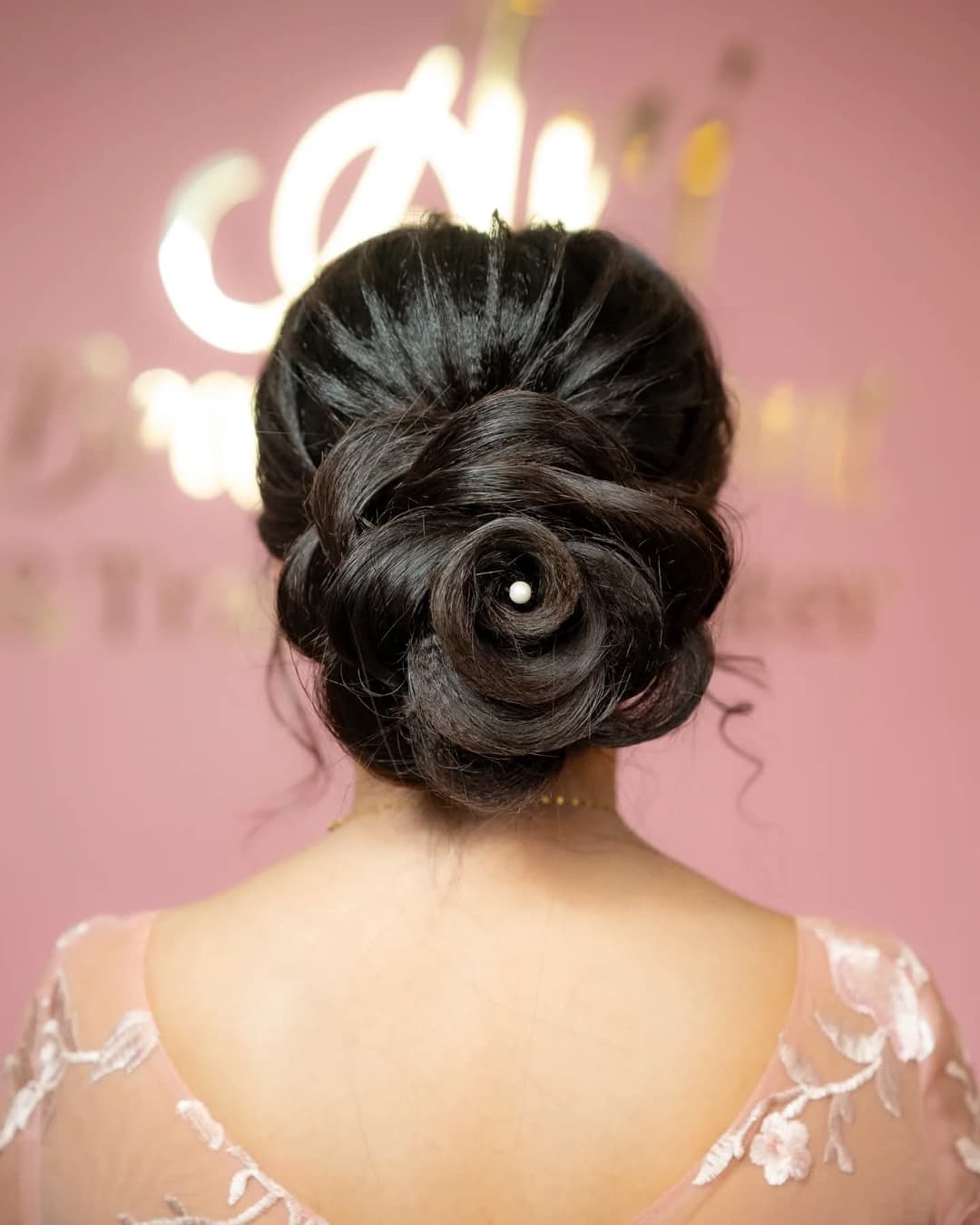 Hairstyle / Hair bun